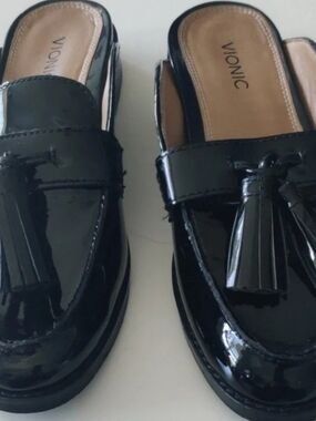 Vionic Womens 7 Black Patent Leather Slip In Mule New...